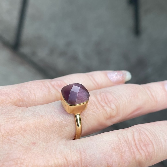 Golden Ring With Purple Stone - Size 7 - Picture 8 of 10